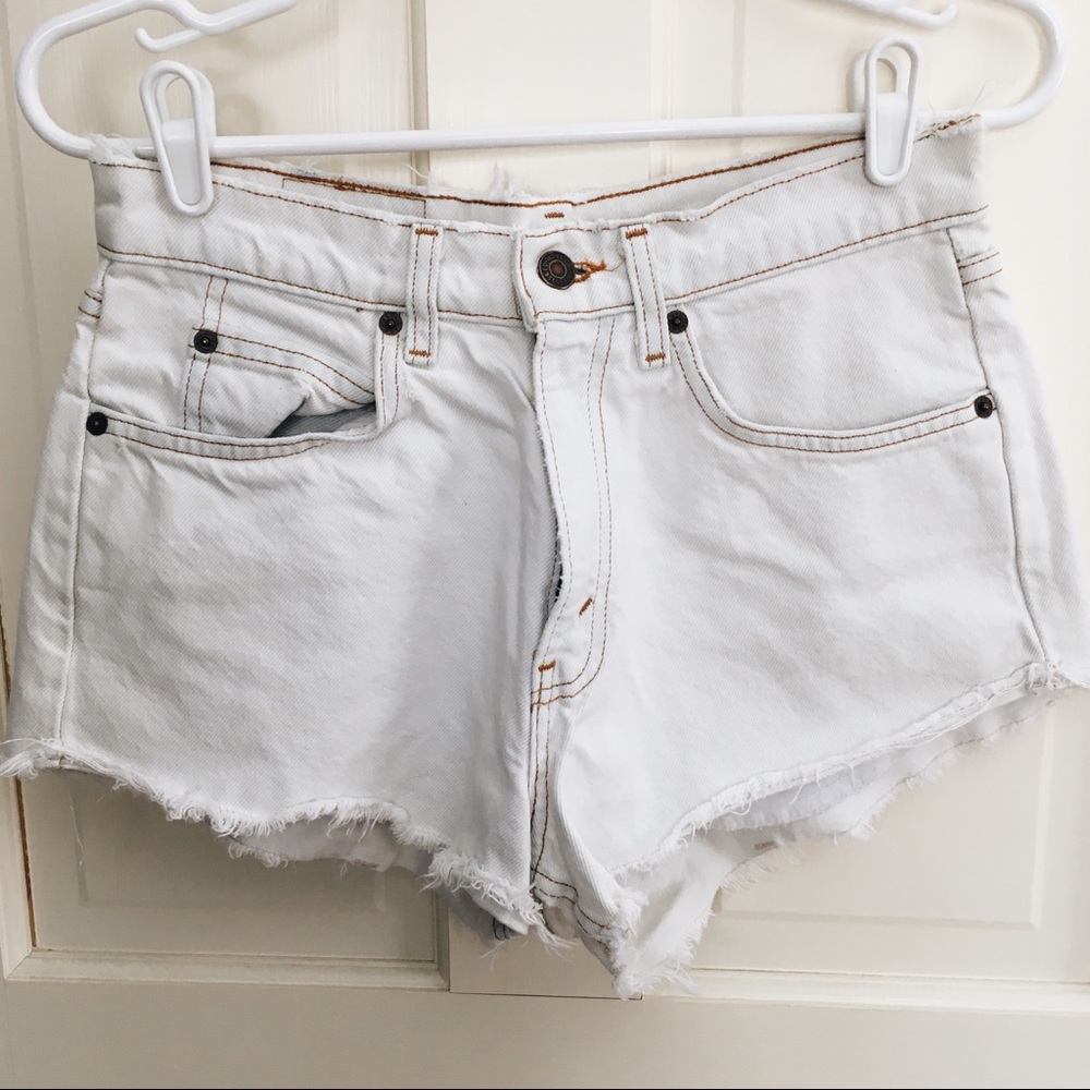 LEVI’S High Rise Wedgie Cutoff Shorts